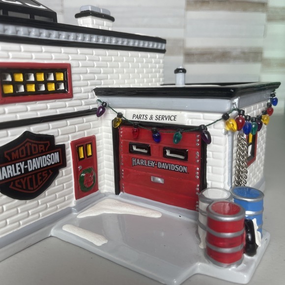 1997 Dept 56 Original Snow Village Harley-Davidson Motorcycle Shop #54886 In Box - Picture 4 of 16